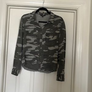 Camo snap up shirt